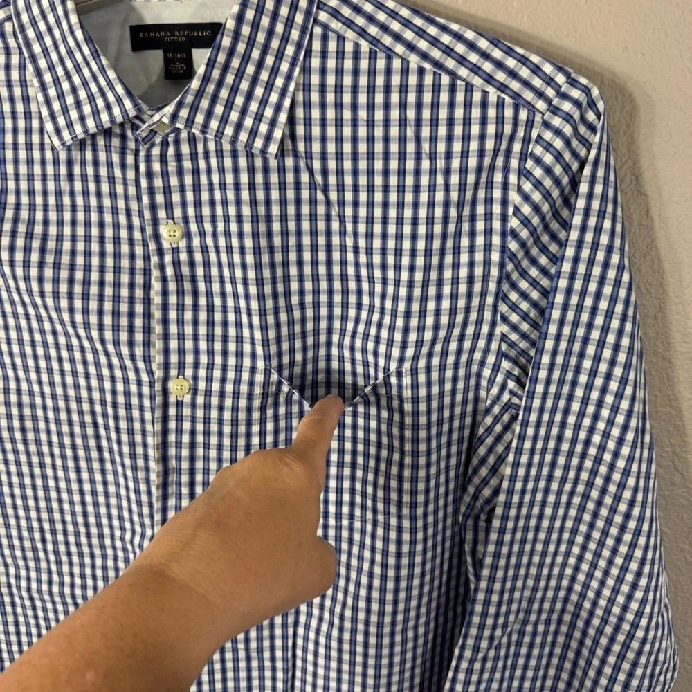 Banana Republic Men's Size Large Fitted Blue Gingham Button‎ Down Shirt